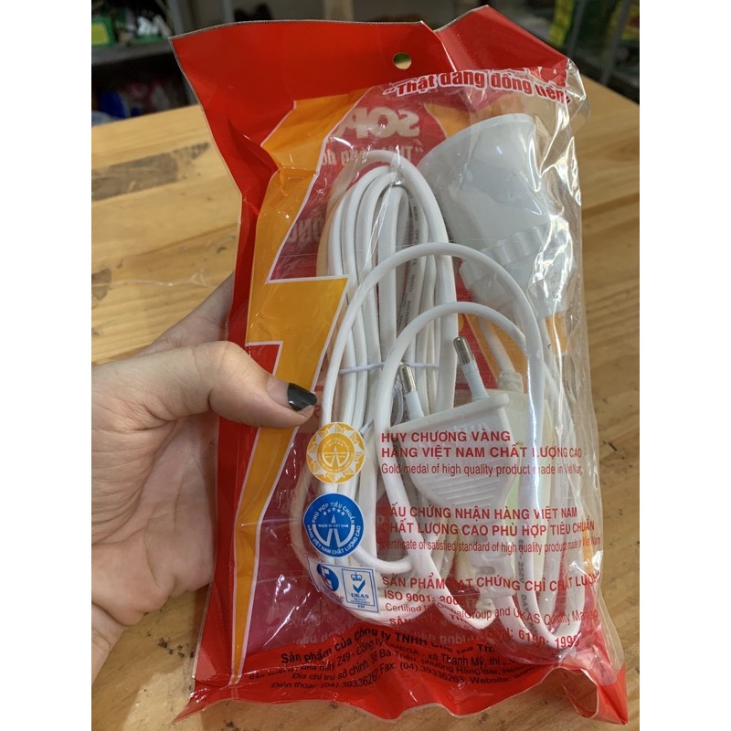 Đuôi đèn liền công tắc Sopoka