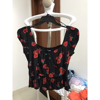 Áo sơ mi cổ vuông ngắn tay