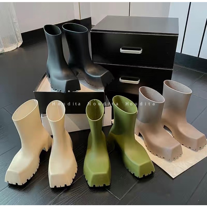 Giày cao cổ boot nữ cao su nguyên khối trơn gót 5 phân - HOUDITA - SBMV-006