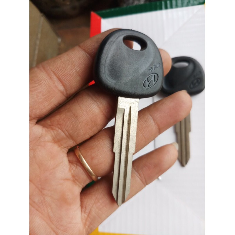 Phôi chìa khoá xe HUYNDAI rảnh phải ( combo 2 chìa )