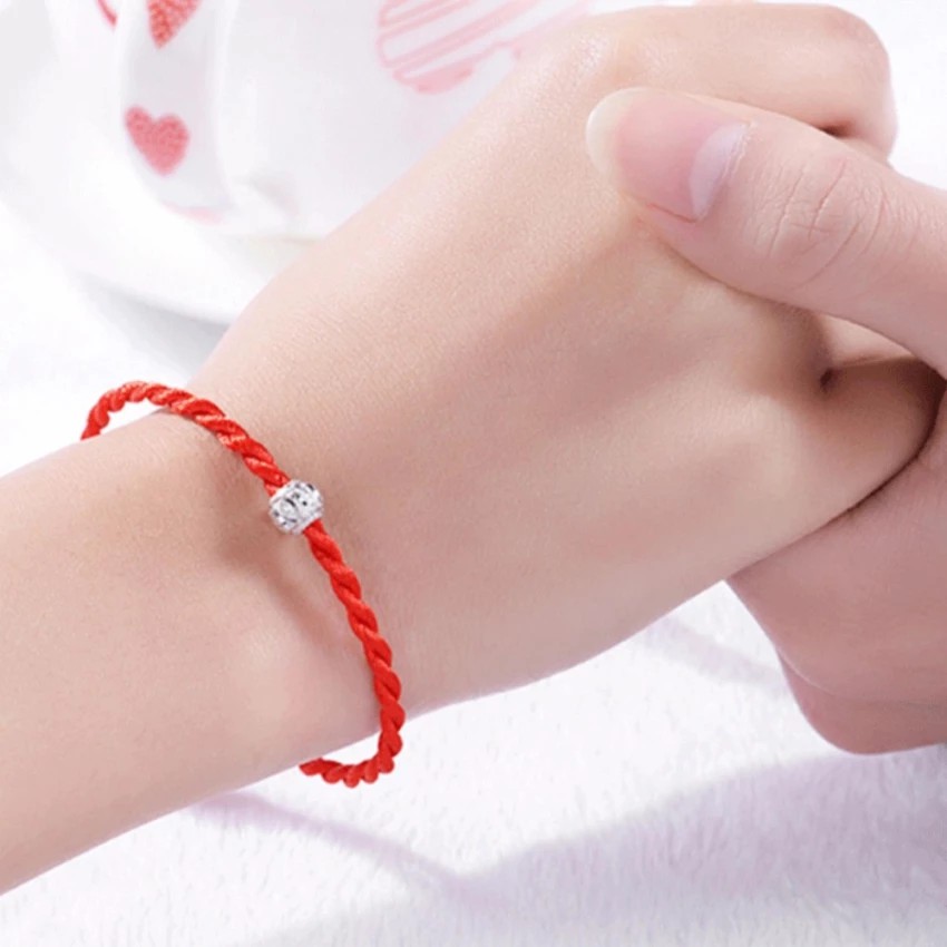 Vòng tay hạt bạc dây bện đỏ may mắn
