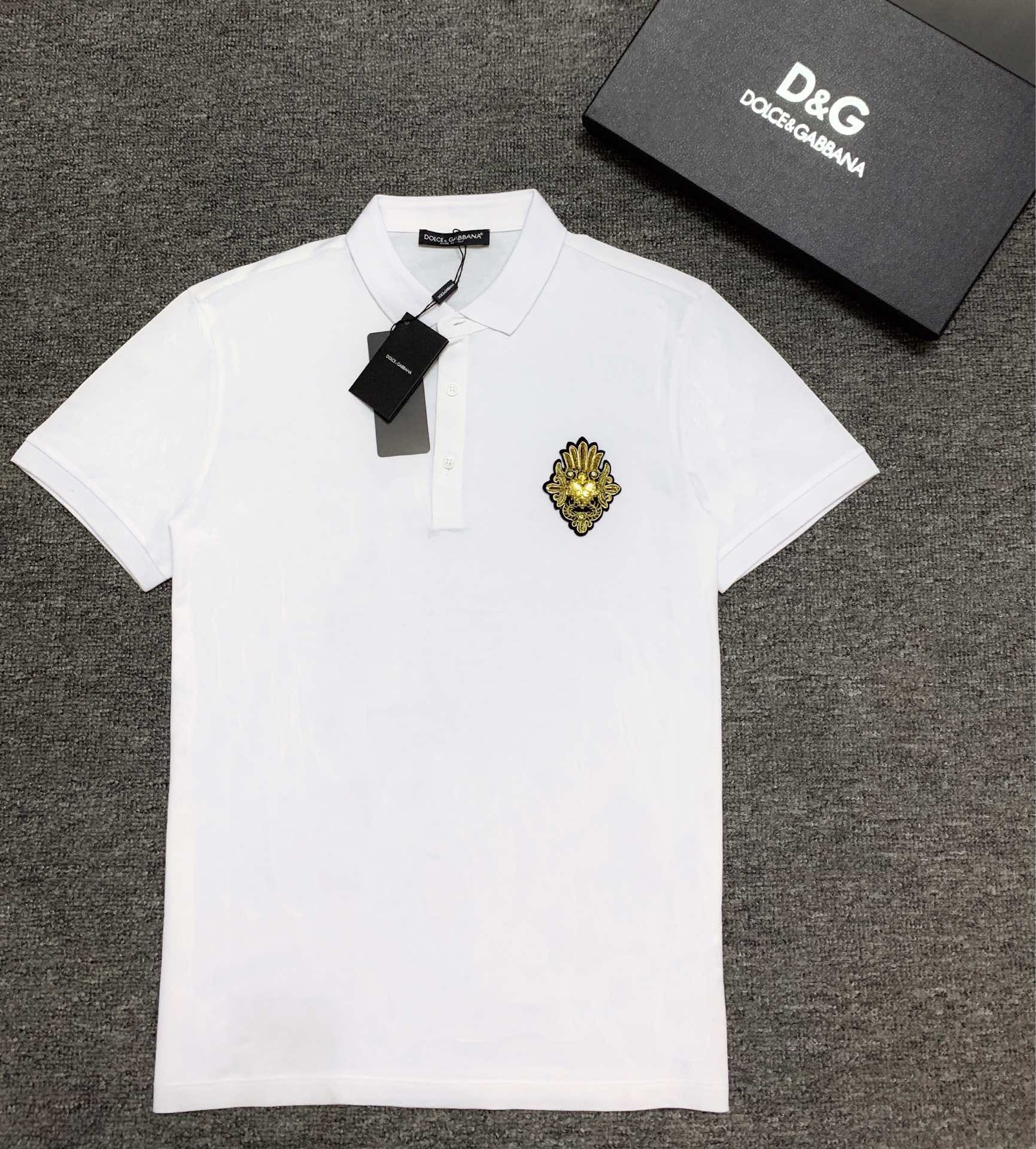 D0LCE & GABBA 2020 men's short-sleeved t-shirt, round neck metal badge polo shirt, cotton fabric
