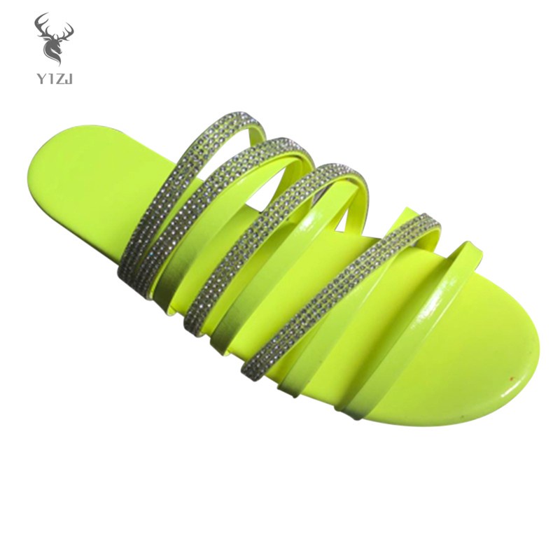 COD&amp; Breathable Flat Sandals Stylish Rhinestone Sandals Summer Outdoor Slipper for Women