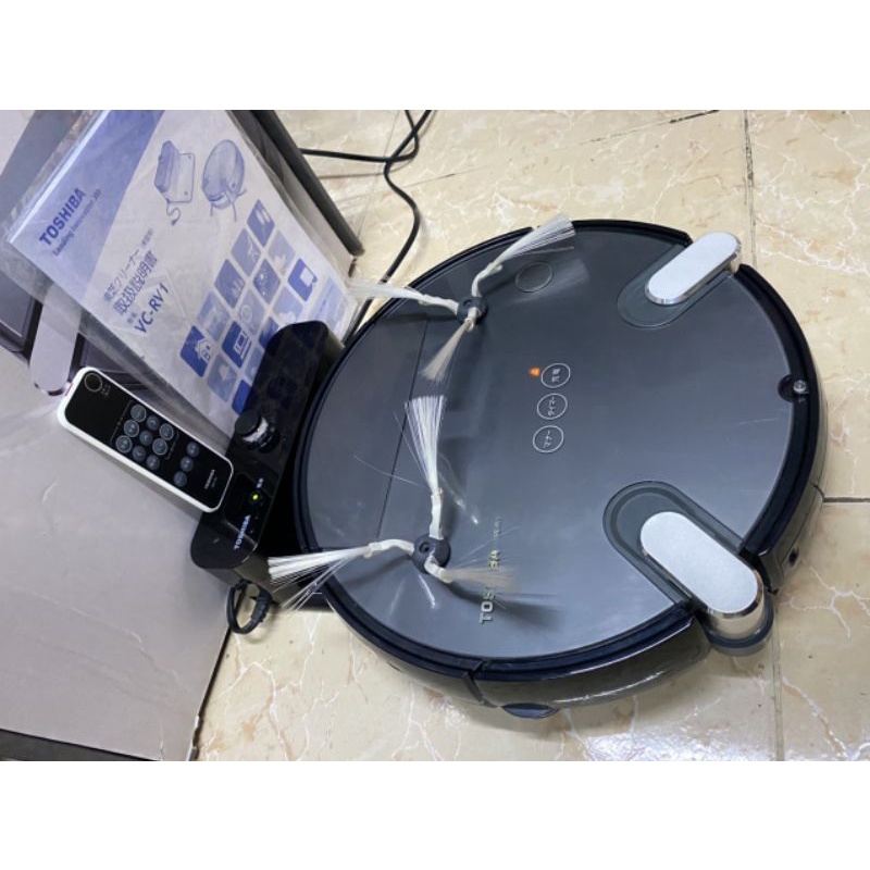 Robot hút bụi Toshiba VC-RV1