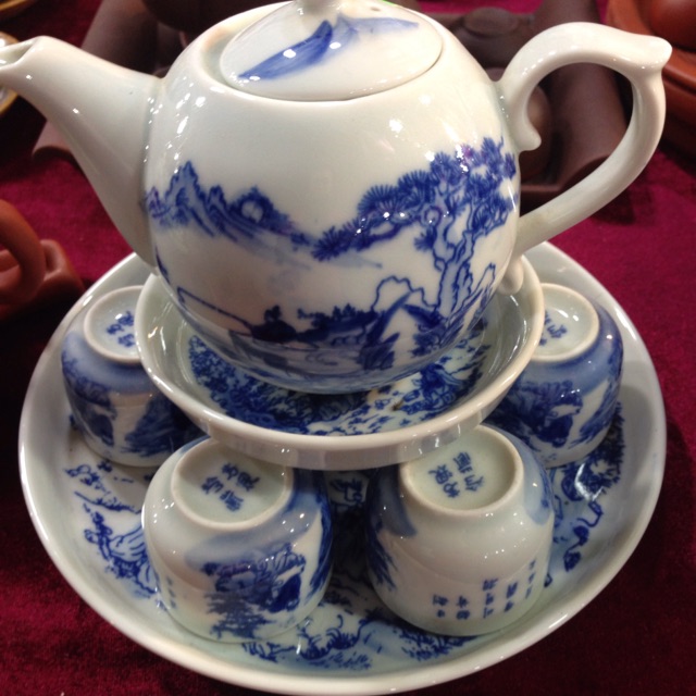 Bộ ấm chén men lam khay đơn