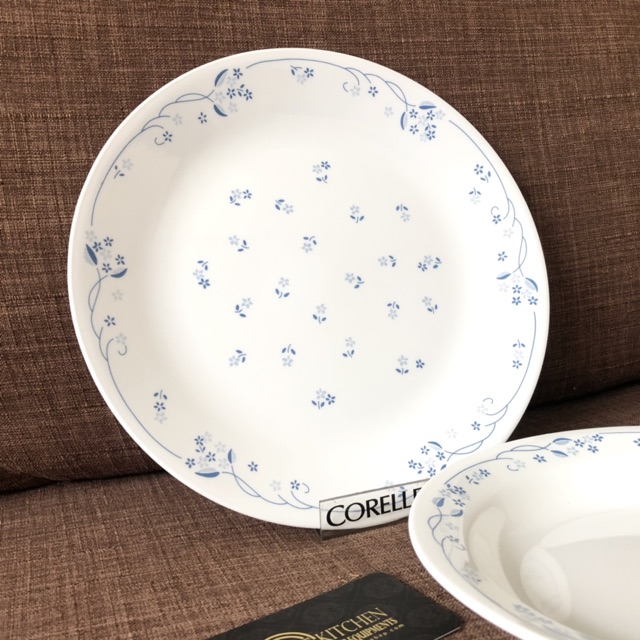 Dĩa thuỷ tinh Mỹ Provincial Blue Corelle (21.5cm-26cm)