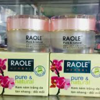 Raole kem nám trắng da