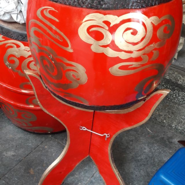 Trống hội chân nến