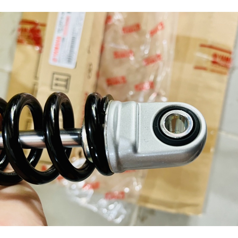 Giảm Sóc Sau Phuộc Sau Yamaha Sirius Fi Chính Hãng