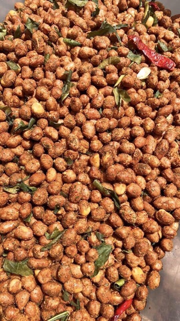 Đậu phộng rang tỏi ớt lá chanh - hũ 500g