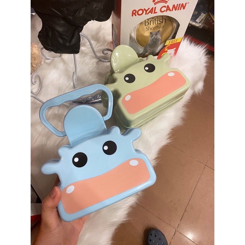 Dụng cụ hốt phân chó mèo hình bò sữa