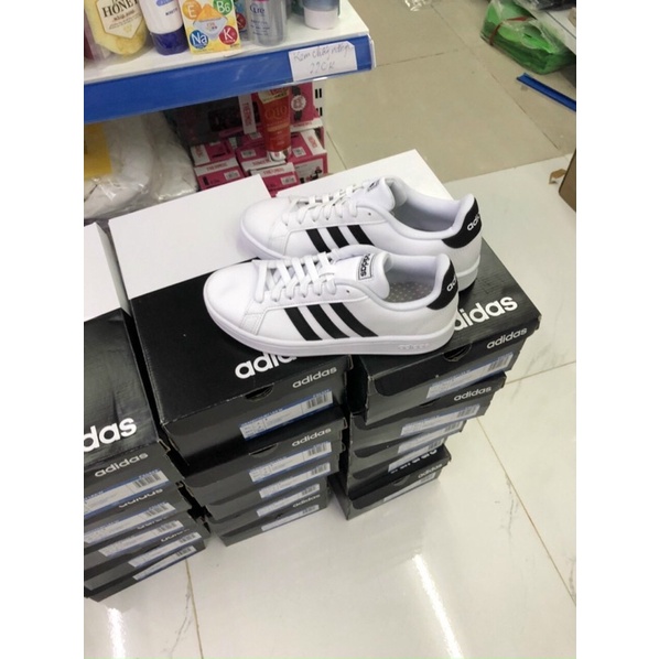 Giầy adidas nữ
