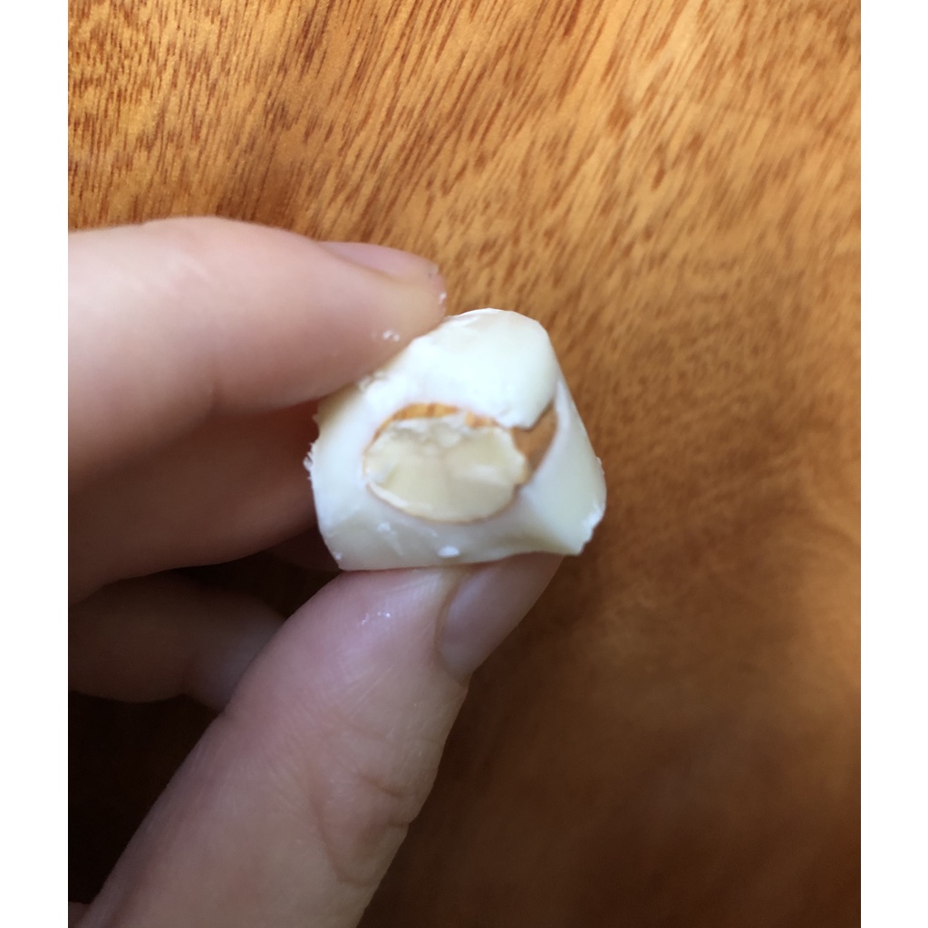 Kẹo Sôcôla hạnh nhân Việt Thái