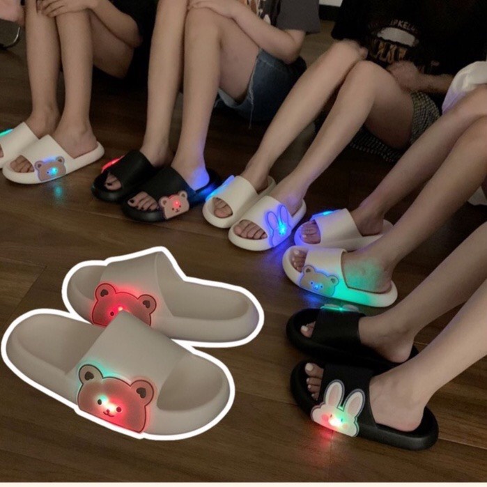 [FLASH SALE] Dép bánh mì, dép quai ngang, dép nam nữ hình gấu, hình trai/gái có đèn LED nhấp nháy dễ