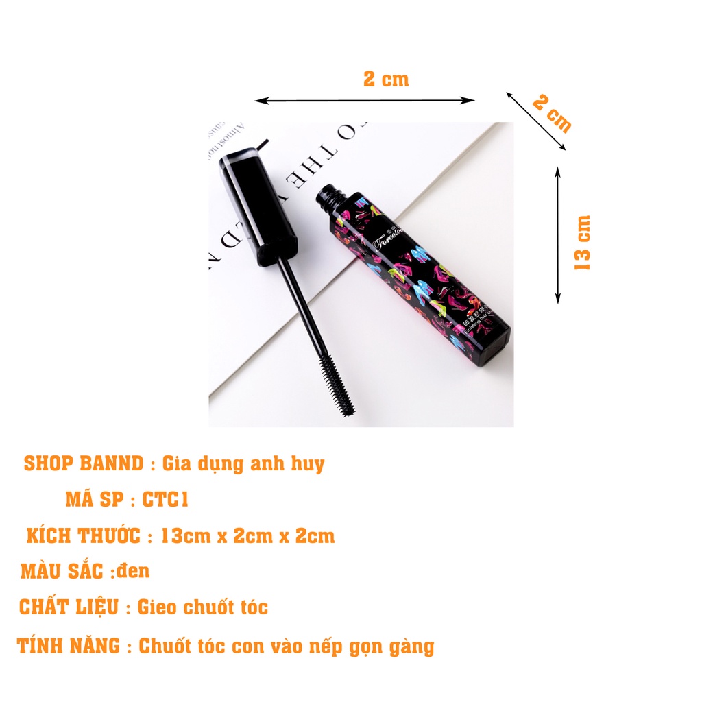 Chuốt tóc con vào nếp giúp cho mẹ và bé gọn gàng tóc tơ