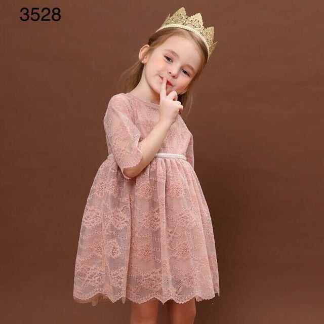Váy ren tiểu thơ eo đính ngọc