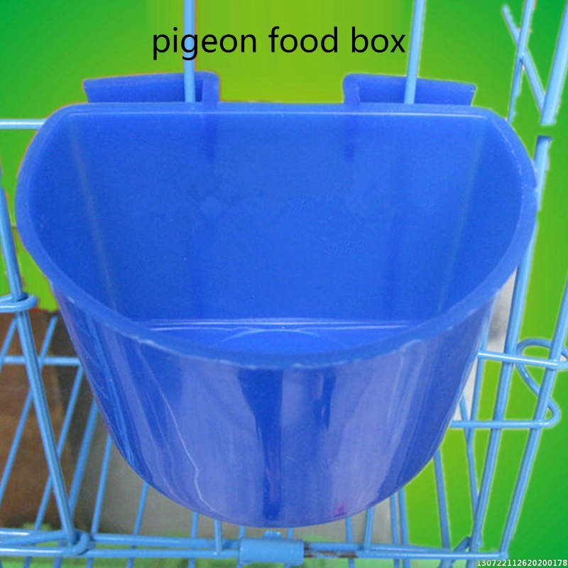 Dụng Cụ Cho Gà Uống Nước Tiện Lợi
