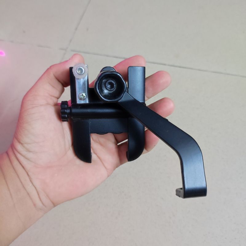 Kẹp giá đỡ điện thoại C2 trên xe máy