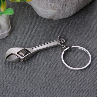 Móc khóa kiểu cờ lê phong cách cá tính
