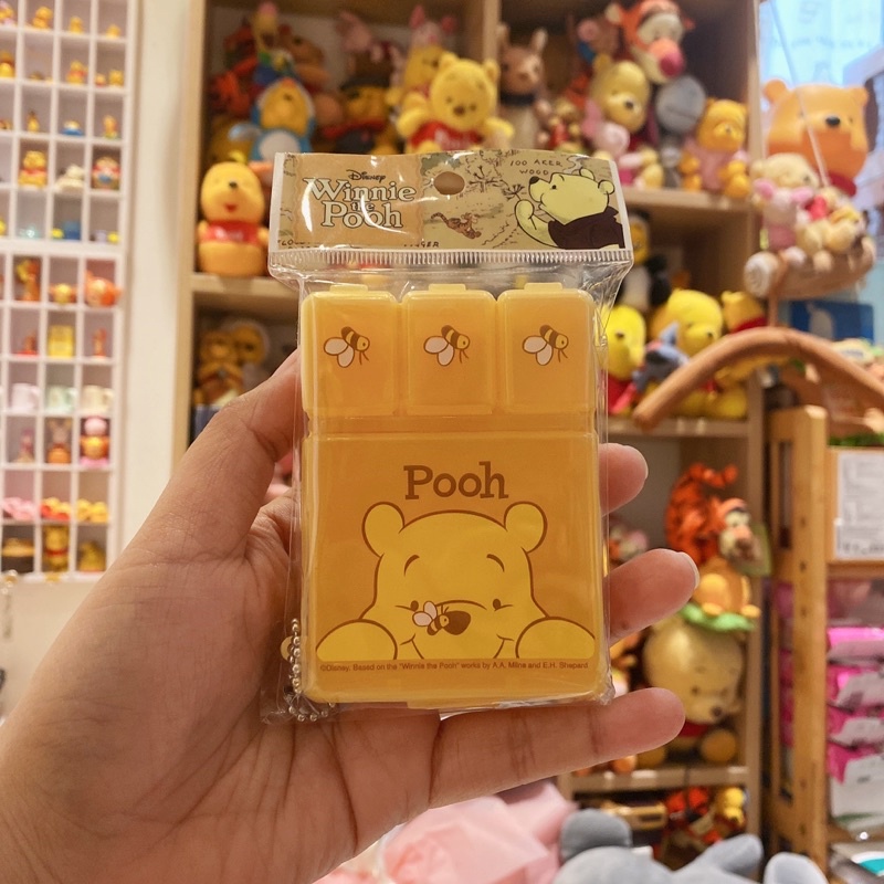 Hộp chia thu.ốc gấu Pooh