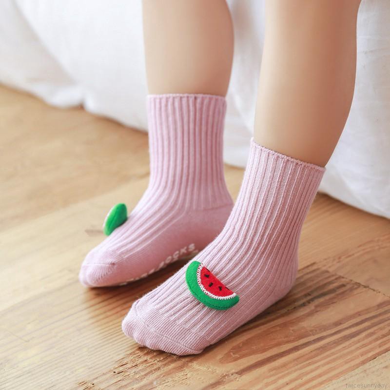 Giày em bé đế mềm chống trượt in hình trái cây dễ thương