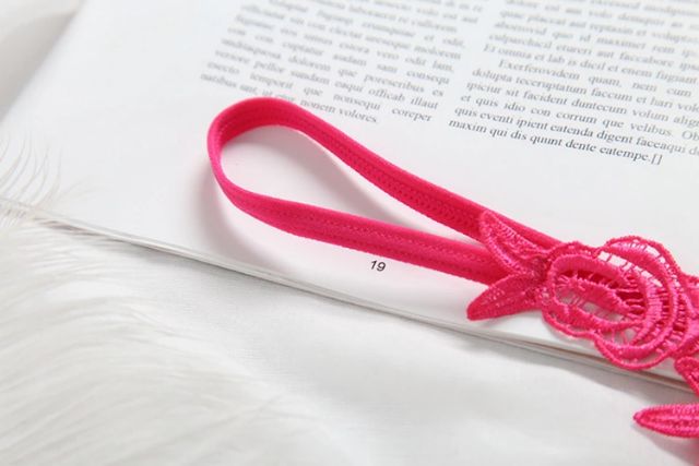 Quần lót lọt khe đính cườm 3 dây cực sexy mã 99 | BigBuy360 - bigbuy360.vn