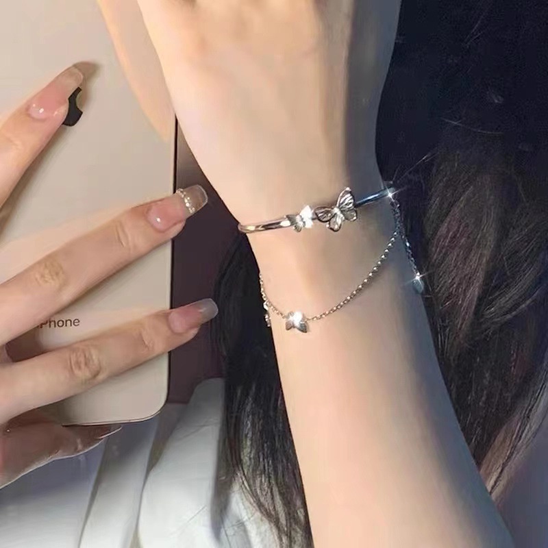 Vòng Tay Hai Lớp Thiết Kế Hình Bướm lắc tay nữ vòng tay