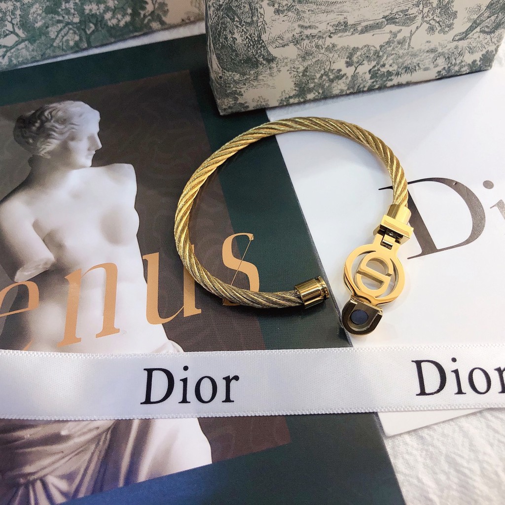 Vòng đeo tay Dior thời trang dành cho nữ