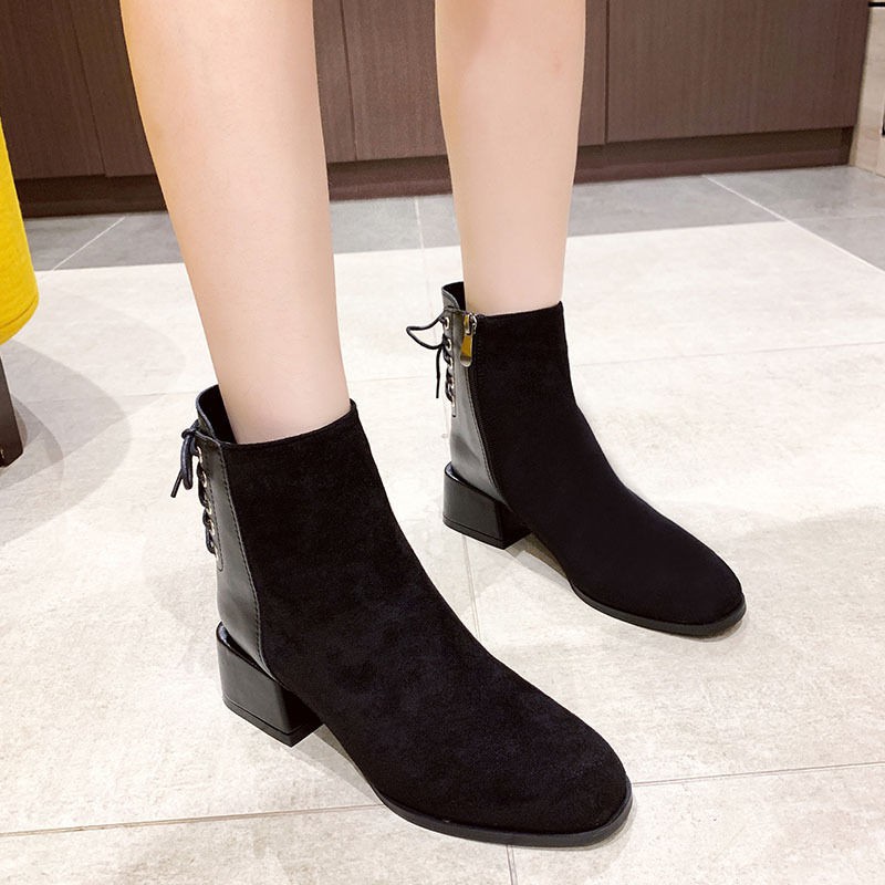 Năm 2021 Châu Âu ga mùa thu Martin boots nữ cổ ngắn đế nhỏ giản dị gót dày kết hợp tất cả trở lại buộc dây Chelsea đ 𝄪