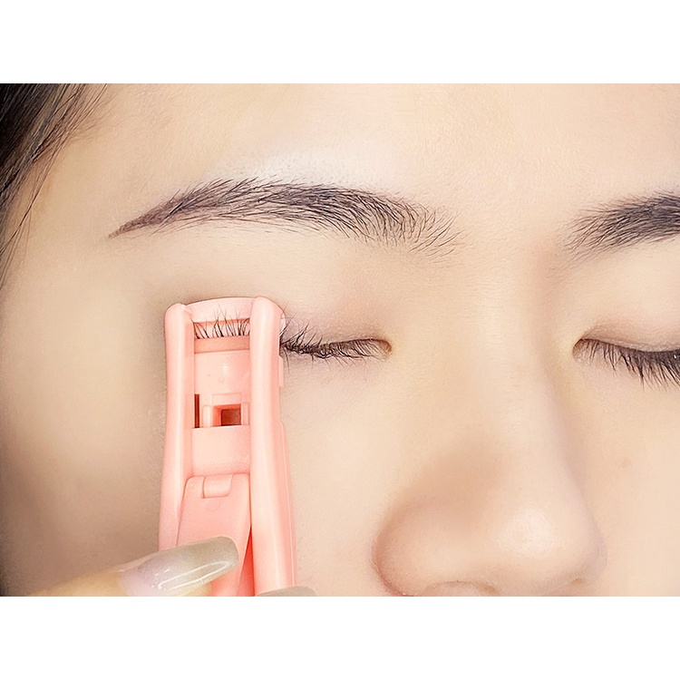 Bộ 2 Bấm Mi Hình Chân Mèo Siêu Xinh