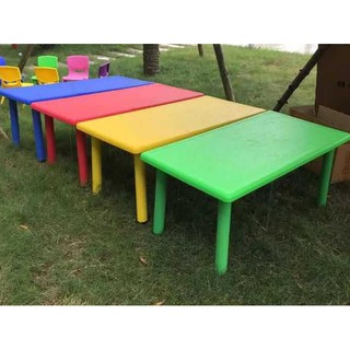 Bàn nhựa đúc mầm non hình chữ nhật nhập khẩu