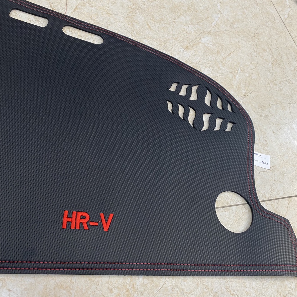 Thảm taplo xe Honda HRV 2022 2023 2024, thảm taplo da / nhung lông cừu - màu đen có chống trượt dưới đế