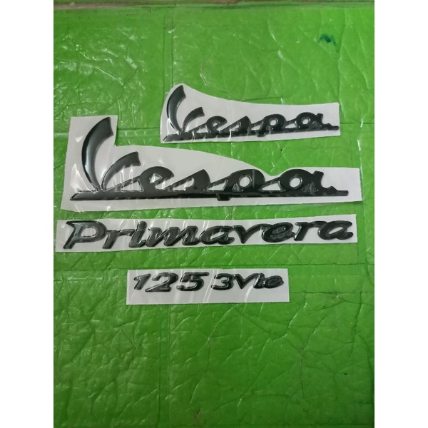 Bộ tem nổi Vespa Primavera 125 3vie màu đen bóng