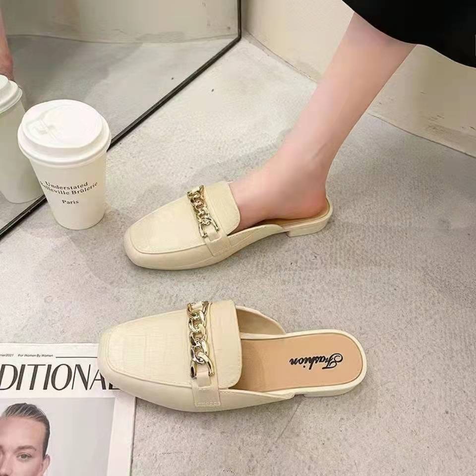 Dép Nữ Bít Mũi Vuông Kiểu Dáng Năng Động - Đế Vuông