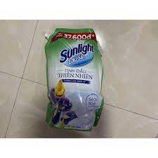 Nước lau sàn Sunlight Hương Hoa Diên Vỹ Túi 3.6kg