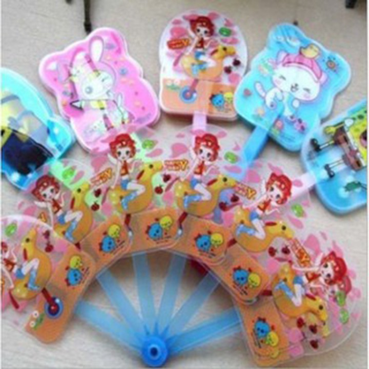 Quạt nhựa cầm tay dễ thương Loại 1