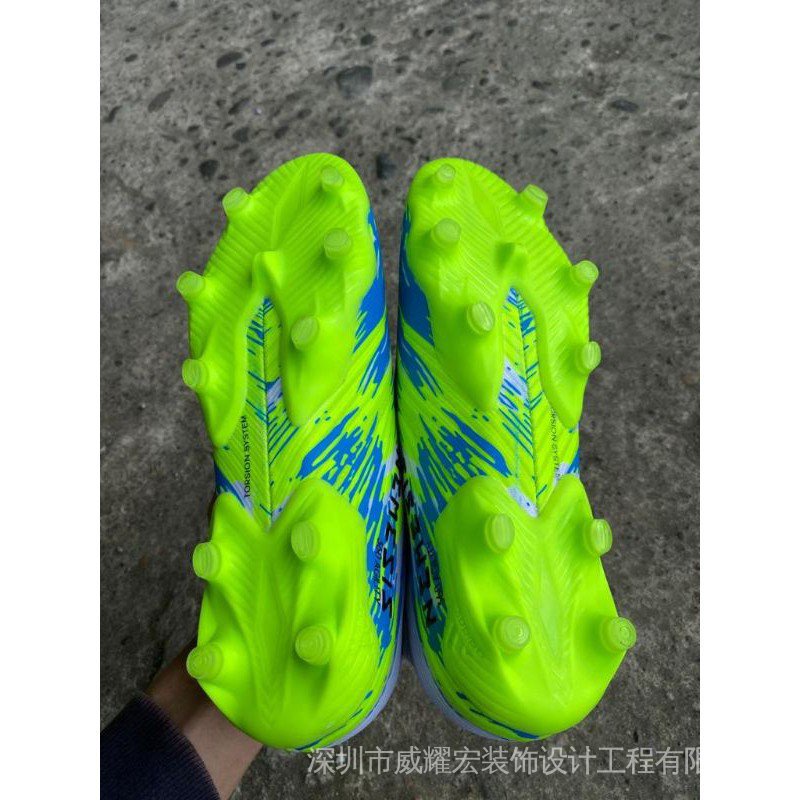 ️⚽ Giày bóng đá Adidas nemeziz lõi màu đen trắng dấu hiệu màu xanh lá cây FG Giày nam ngoài trời unisex gds