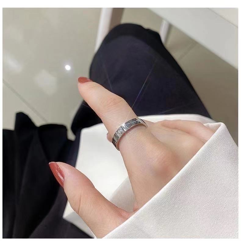 Nhẫn Đôi Bằng Thép Titan Phong Cách Thần Tượng Hàn Quốc