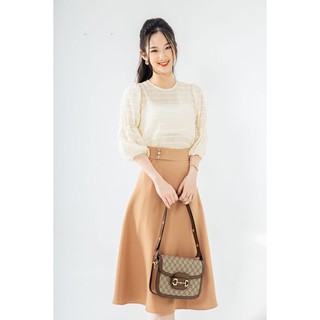 Chân váy xoè cạp 3 cúc