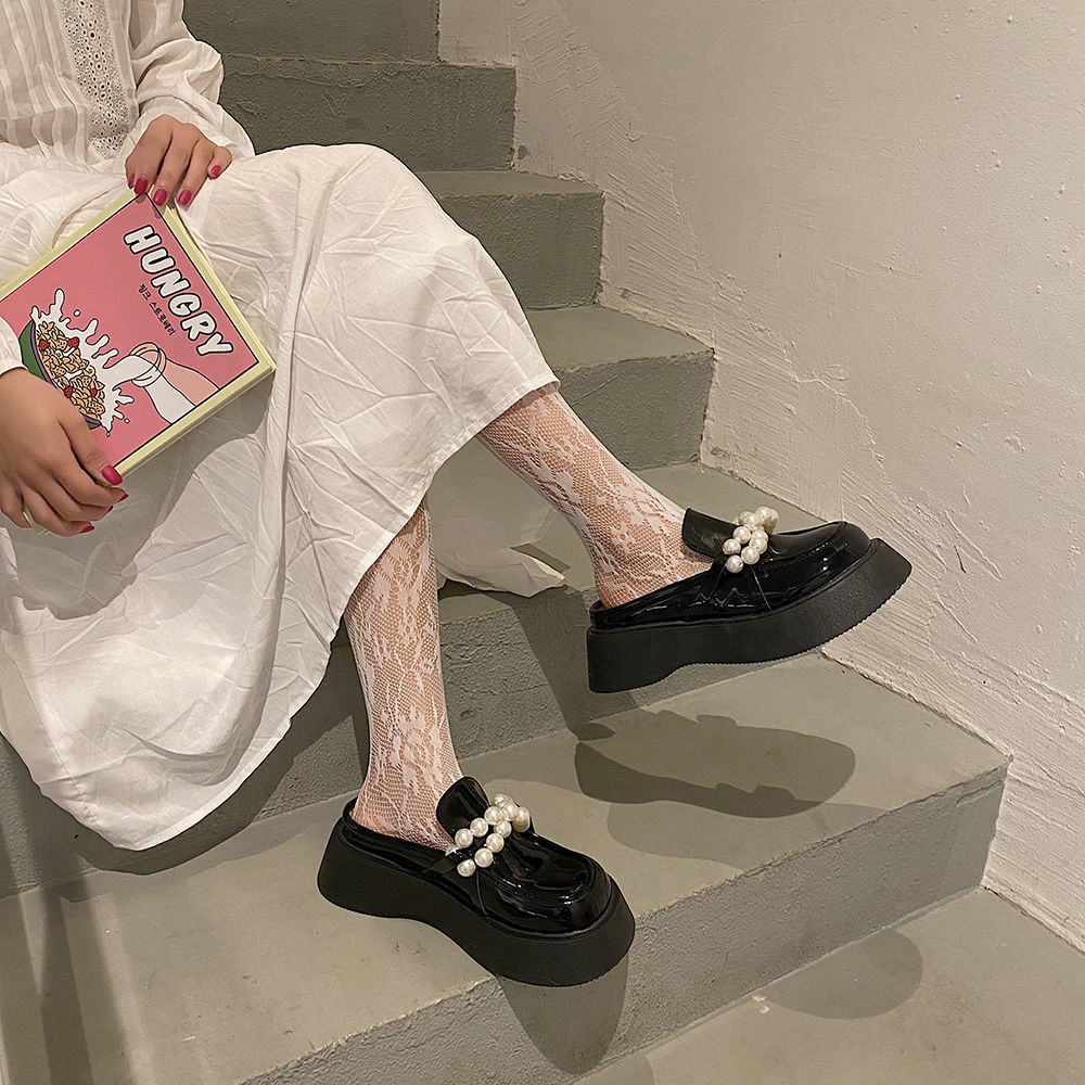 Dép Da Đế Dày Đính Ngọc Trai Phong Cách Anh Quốc Thời Trang Mùa Xuân Cho Nữ