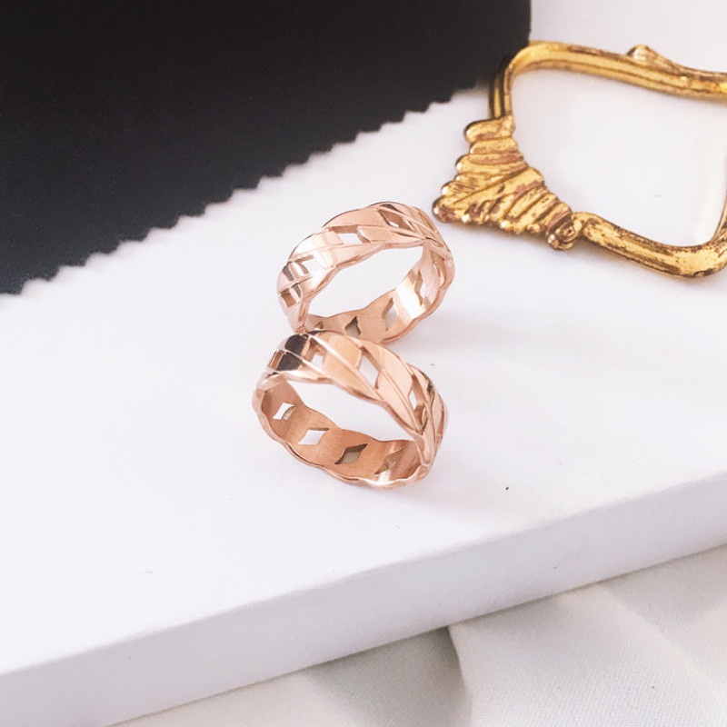 Nhẫn Kiểu Dây Xích Bản To Titan Ko Đen TT 4158