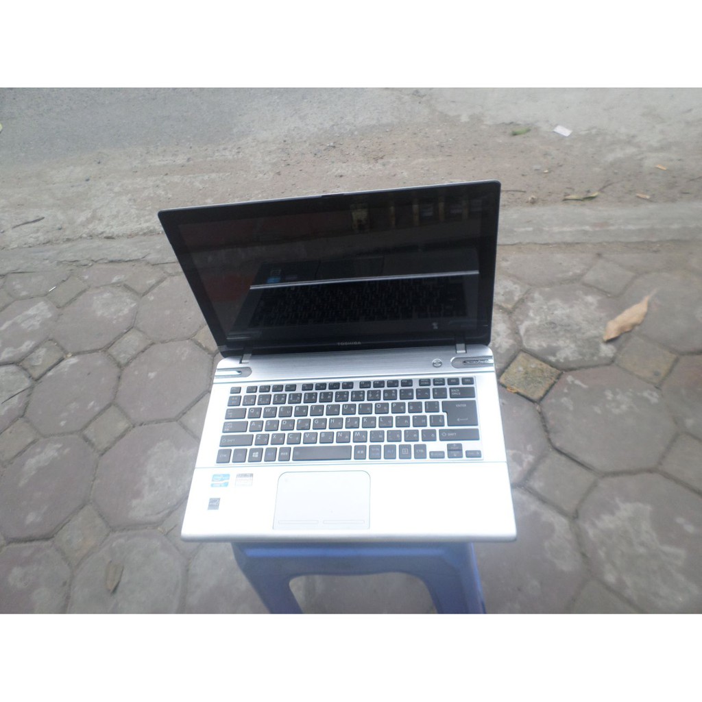 laptop cũ, toshiba dynabook p840 , core i5 3337u, ram 4gb, vỏ nhôm, siều bề, ổn định , thanh lý dự án