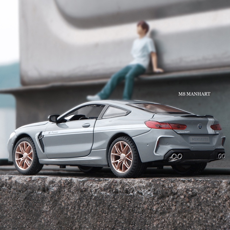 Mô Hình Xe Hơi BMW M8 Manhart Bằng Hợp Kim Tỉ Lệ 1: 24