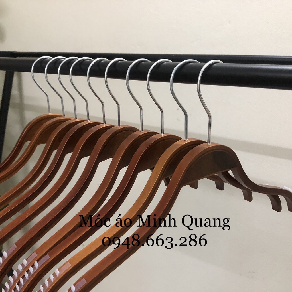 móc treo quần áo-móc gỗ tre-mắc gỗ tre màu nâu đầu móc tròn inox-chuyên dùng cho shop thời trang,...