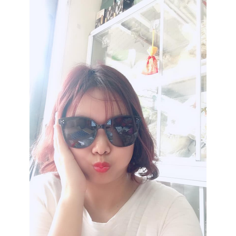 Mắt kính râm chữ V gọng lớn đi biển sang chảnh unisex nam nữ thời trang Hàn Quốc Cao Cấp