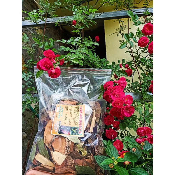 LÁ TẮM DAO ĐỎ SAPA ( gói 1kg)