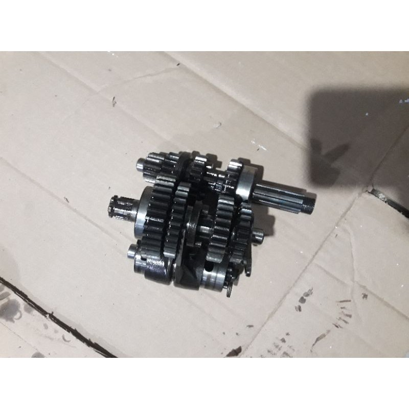 Bộ số dream thái rin rã xe.Còn nguyên xi,có trầy theo thời gian