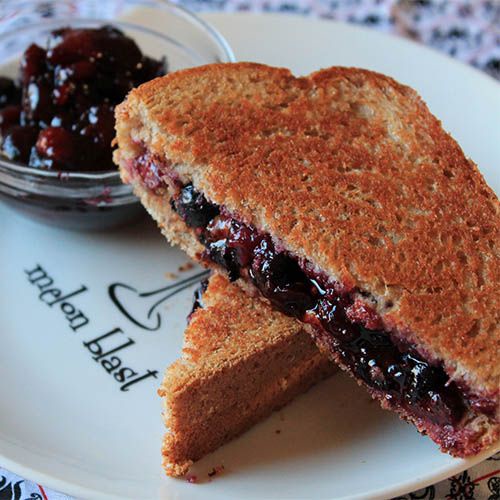 Mứt Việt Quất Blueberry Preserves GOLDEN FARM 210G - ăn kèm kem, sinh tố, bánh mì, sandwich, trà nóng