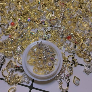 Hàng trăm mẫu charm kim loại