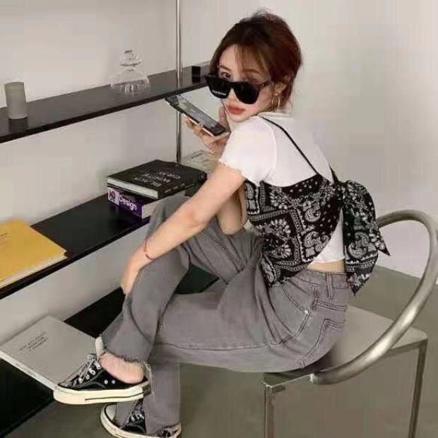 Set Áo Thun Cổ Yếm + Áo Khoác Ngắn Thời Trang Cho Nữ